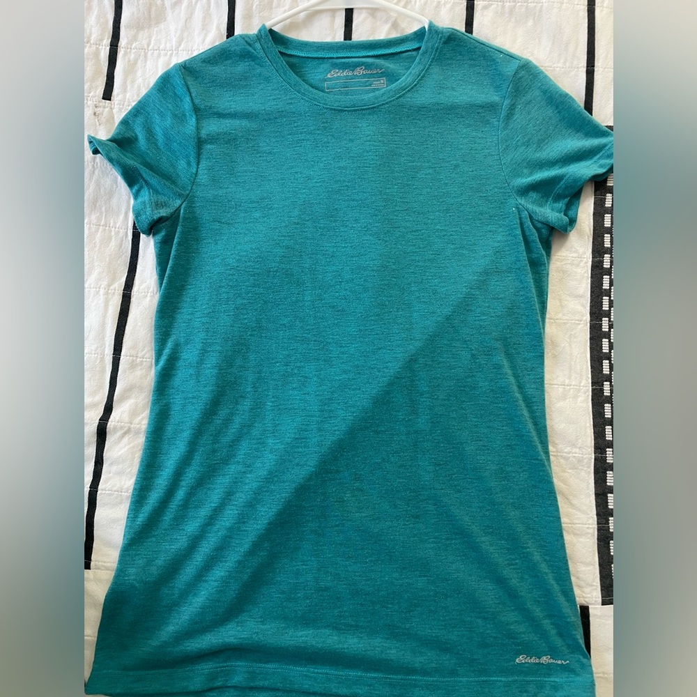 Eddie Bauer Women’s Medium t shirt 100% polyester dark turquoise‎